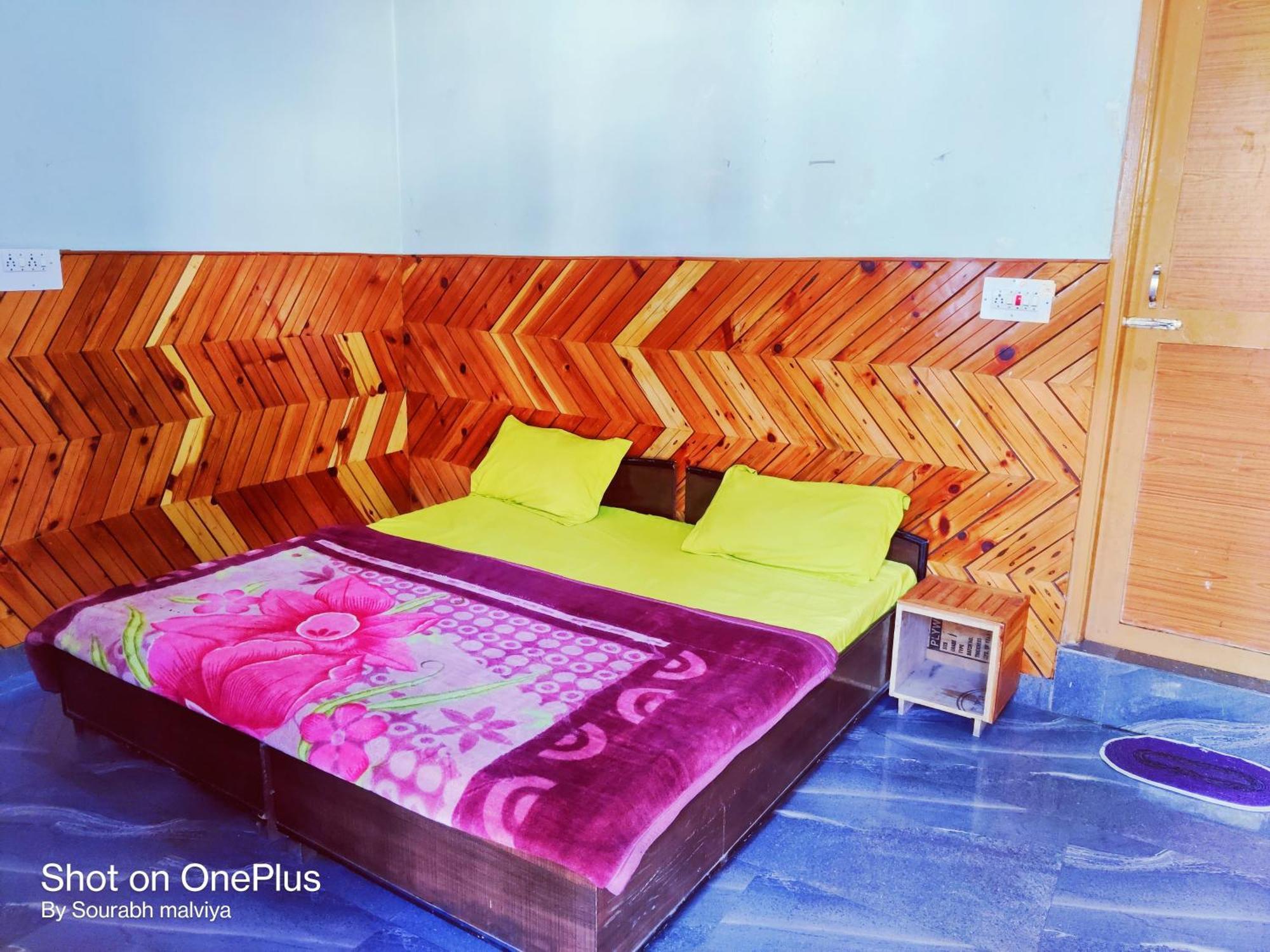 Chalo Chhalal Hotel & Cafe Kasol Exterior foto