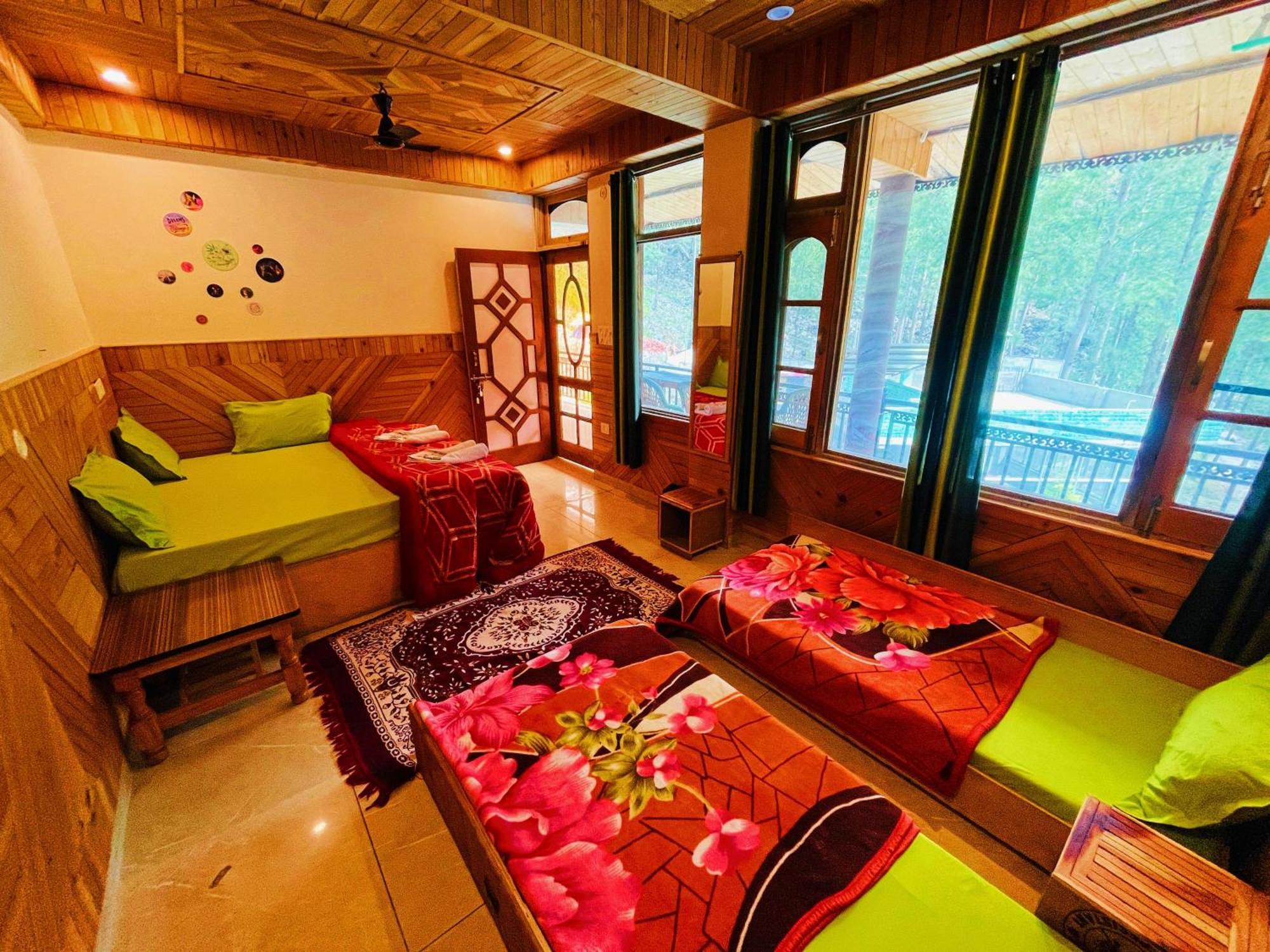 Chalo Chhalal Hotel & Cafe Kasol Exterior foto